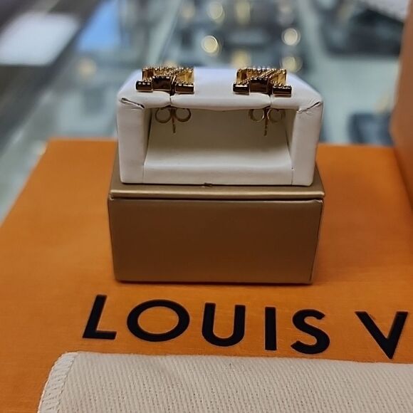 NEW & RETIRED Authentic LV Louis Vuitton Monogram Rhinestone Stud Earrings - Picture 3 of 3
